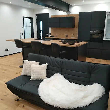 Lifestyle Cube House 1 מוסבאך